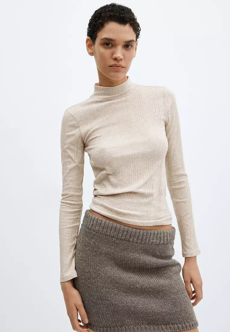 Funnel neck outlet t shirt