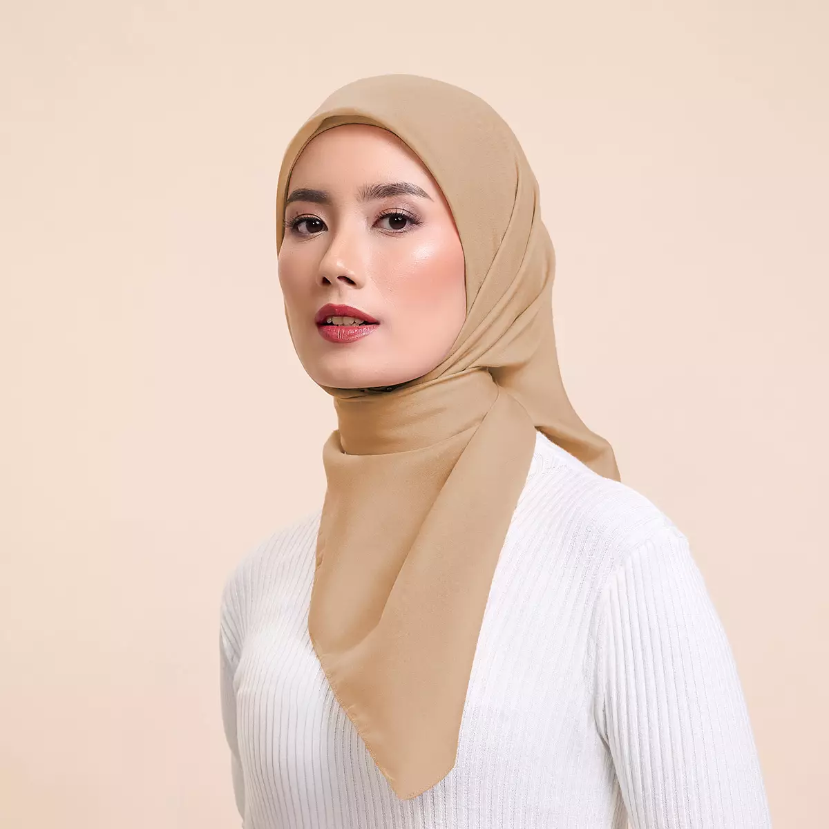 ZM Zaskia Mecca - Shera Dove Hijab Ultrafine Voal Shiny - Kerudung Segi Empat Wangi Premium