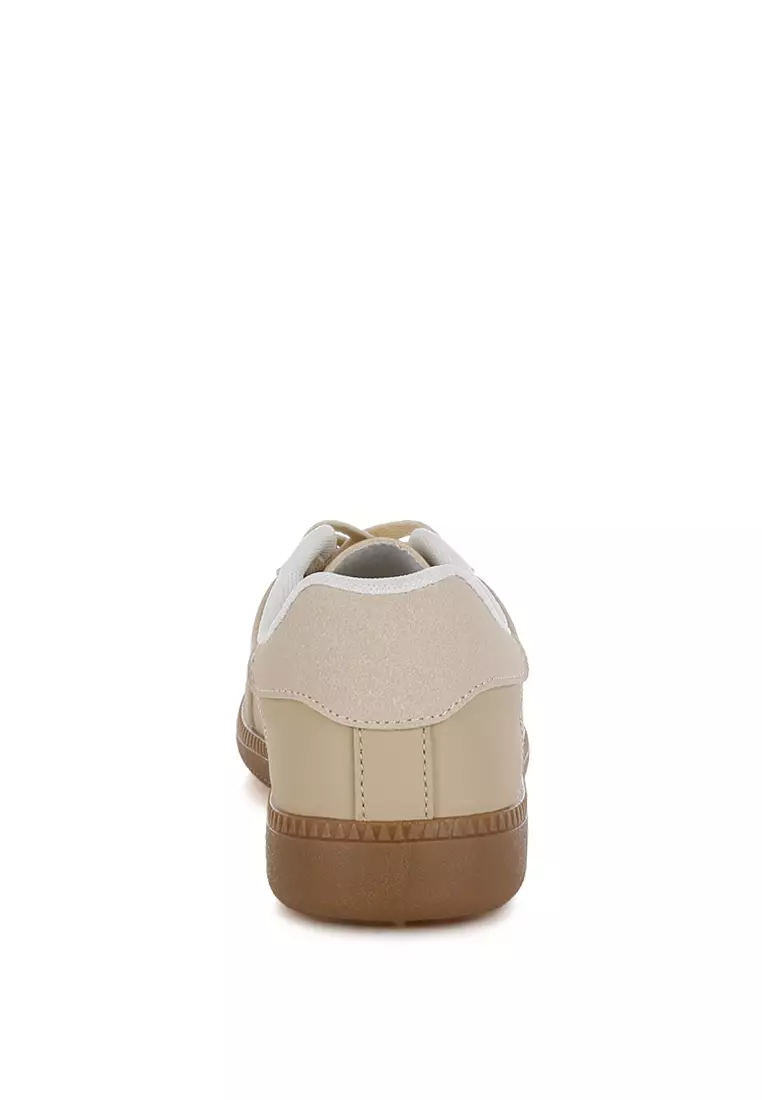 Classic Lace-Up Flatform Sneaker In Beige