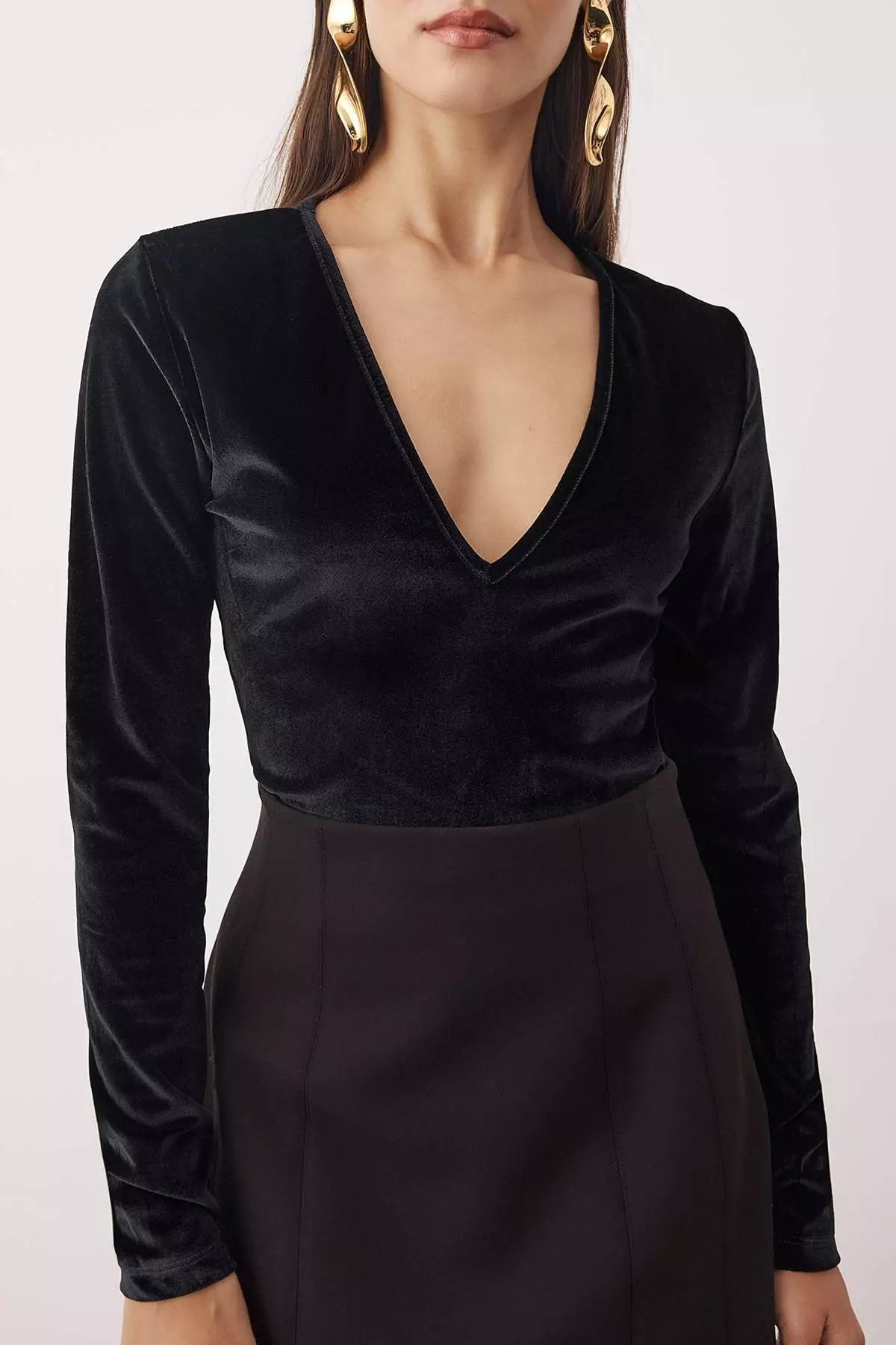 Black Deep V-Neck Knitted Velvet Bodysuit