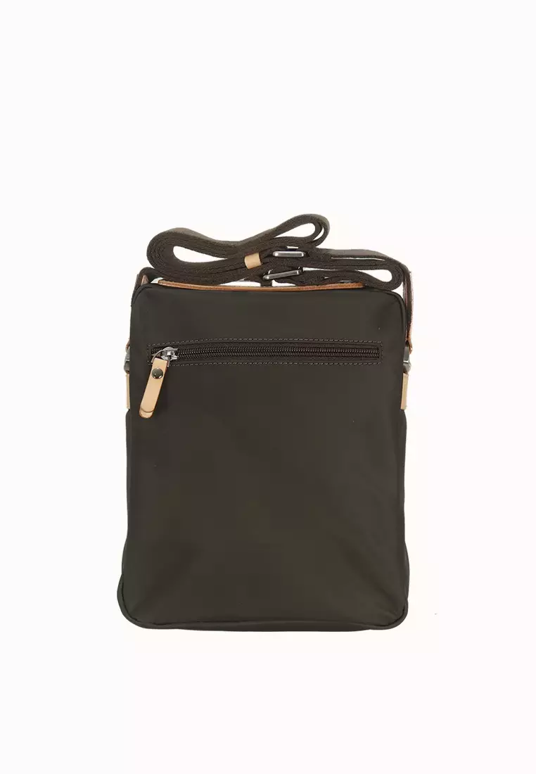 Travel Time Shoulder Bag 606-710467022 Brown