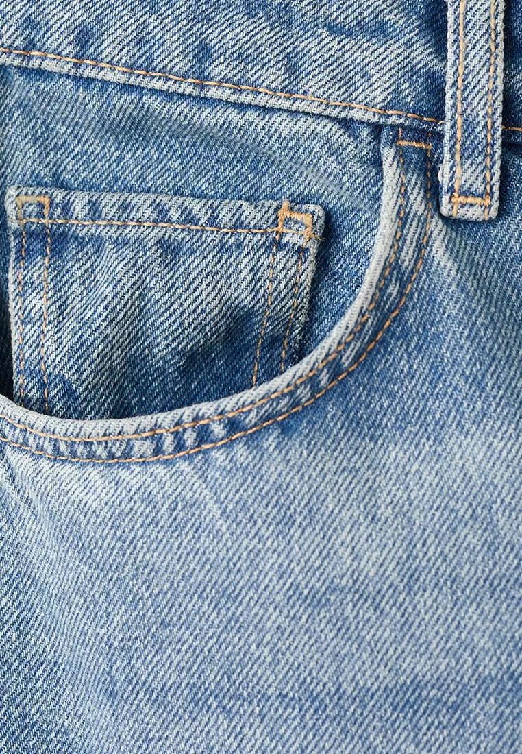 Straight Low-Waist Jeans