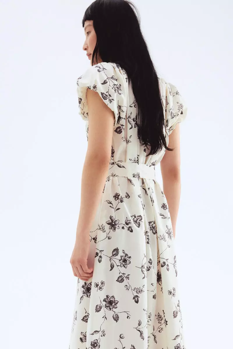 Puff-sleeved poplin dress