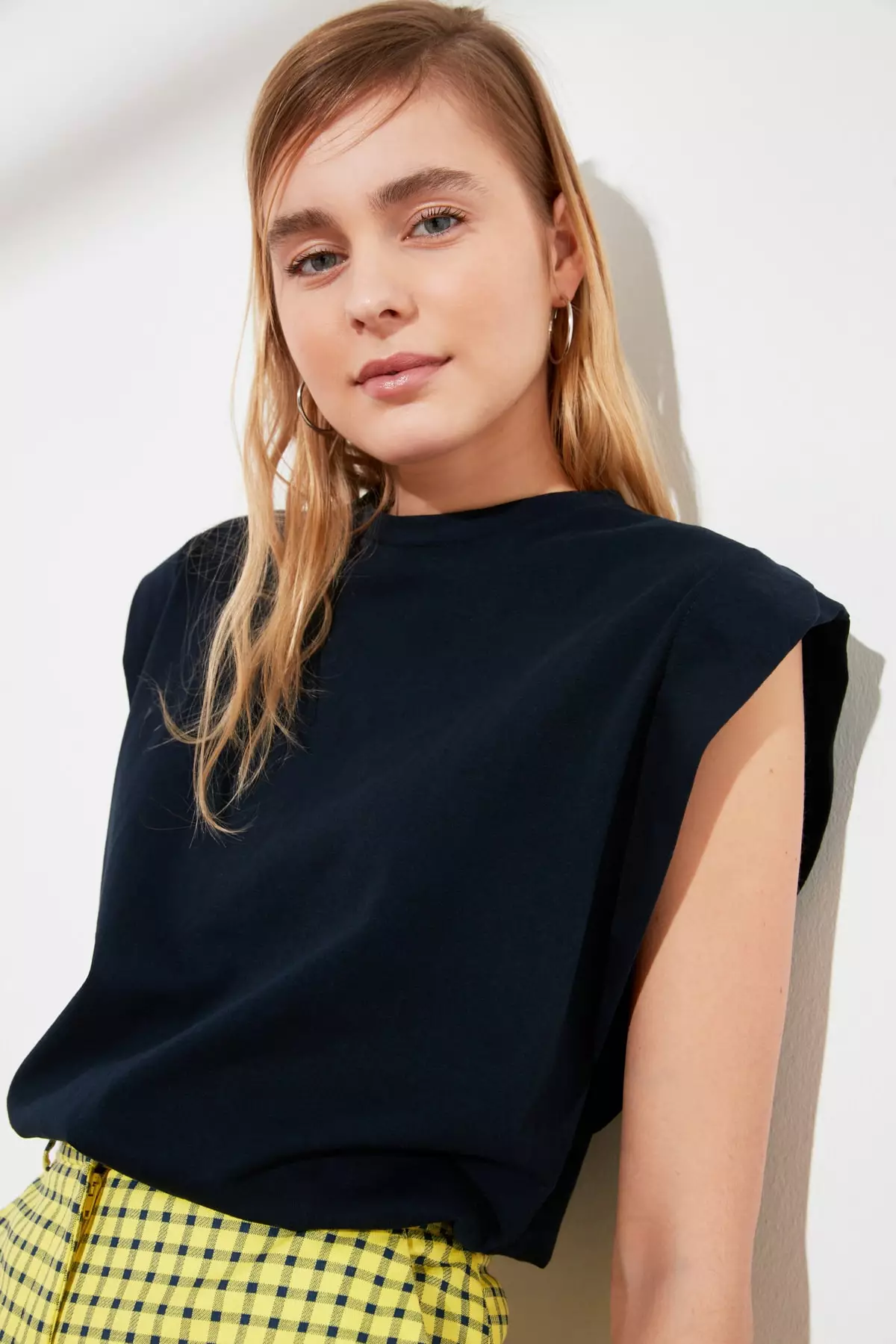 Wide Shoulder Muscle Tank Top