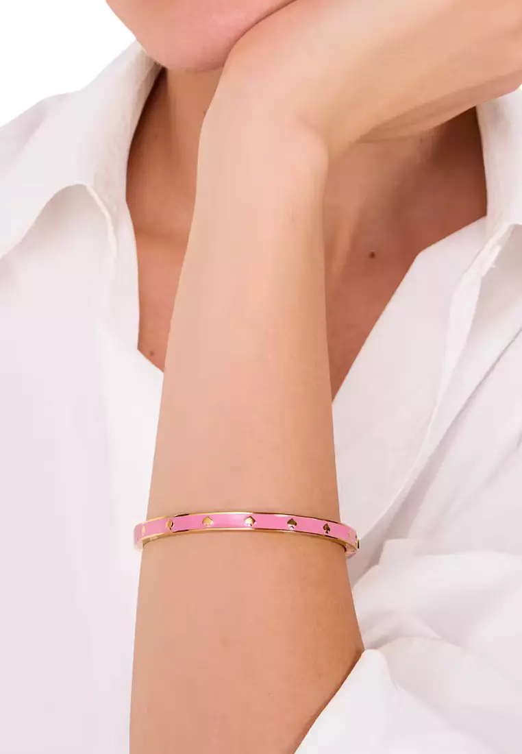 Spot the Spade Enamel Hinged Bangle Bracelet - Surf Pink KJ727