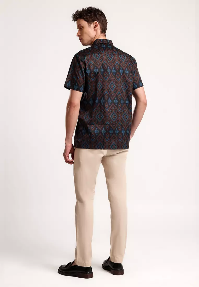 MANZONE - Kemeja Batik Lengan Pendek Pria Modern Fit Antasari - Black Warna Black