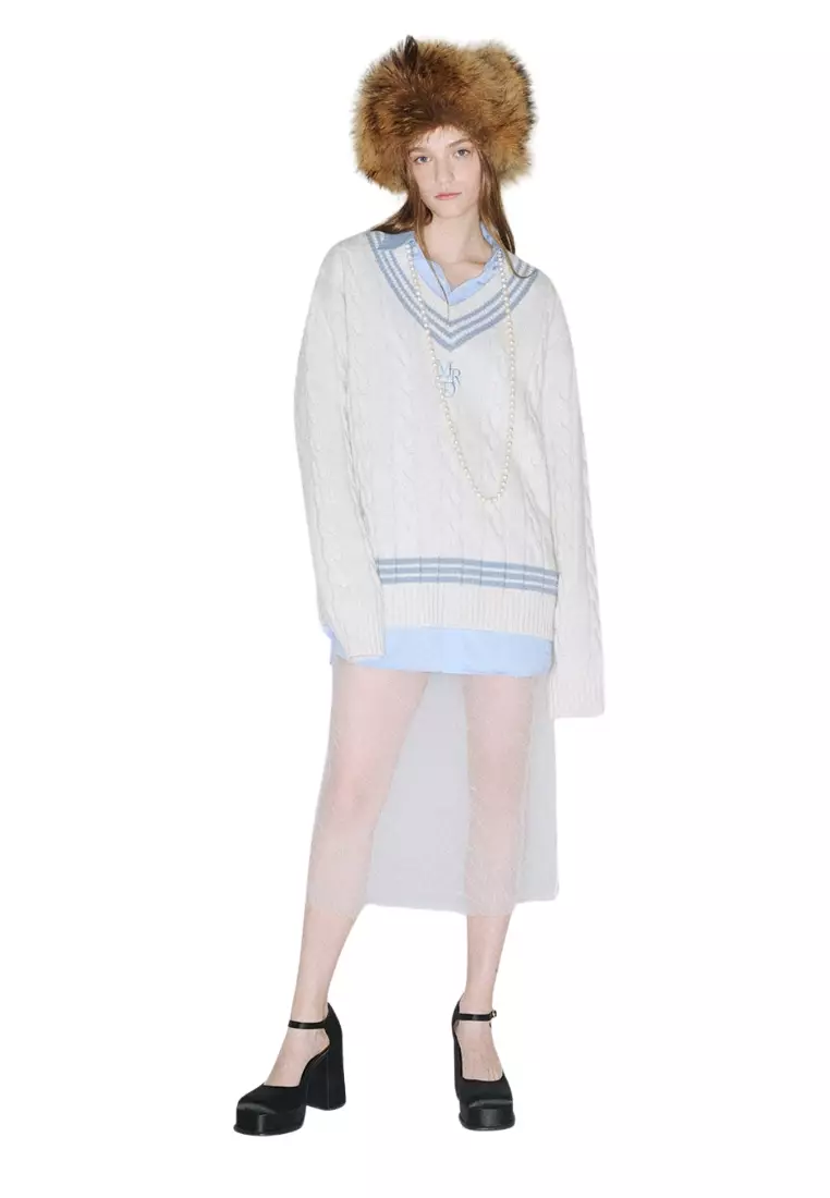 Cashmere Blended Cable Oversize V Neck - Ivory Sky