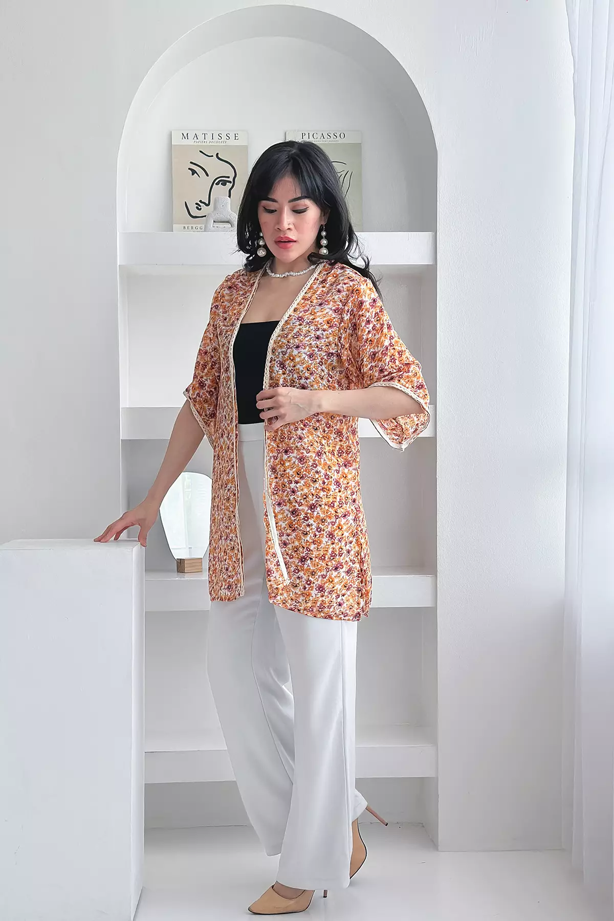 Danastri Outer Kembangan Jingga Outwear