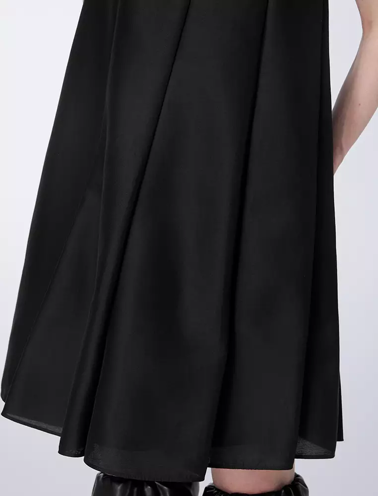 sleeveless dress