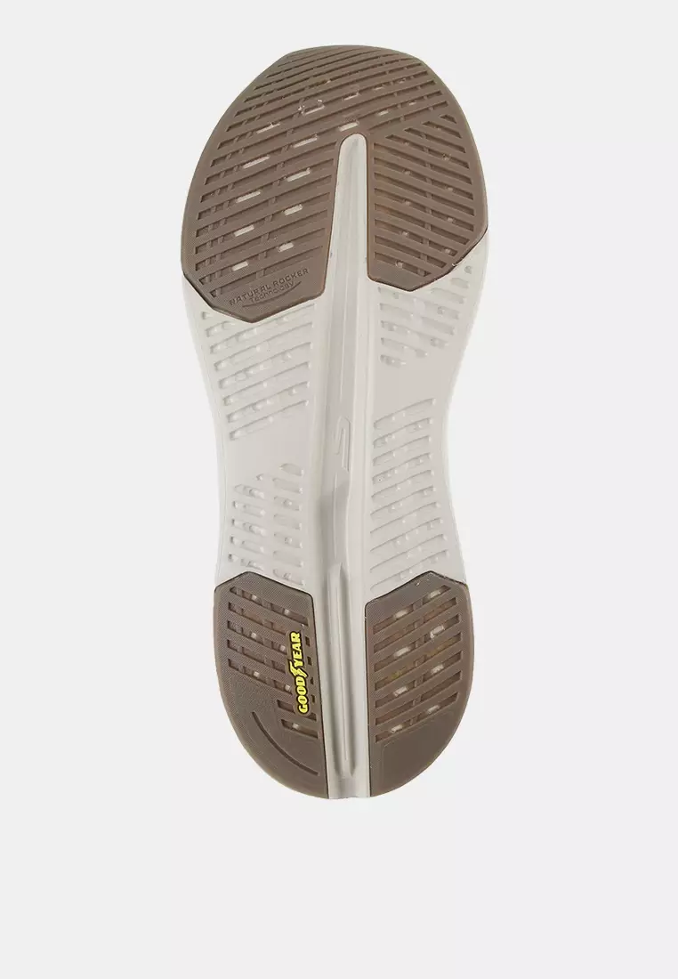 Max Cushioning Glide-Step