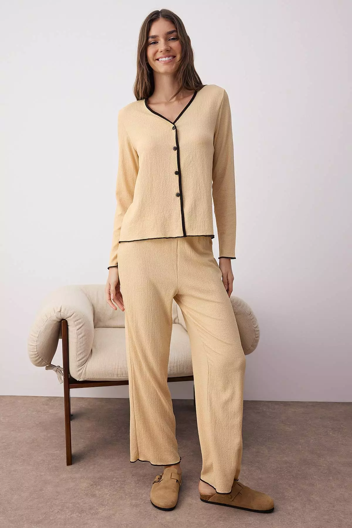 Beige Buttoned And Piping Textured Crepe Knit Pajama Set Thmaw26Pt00097