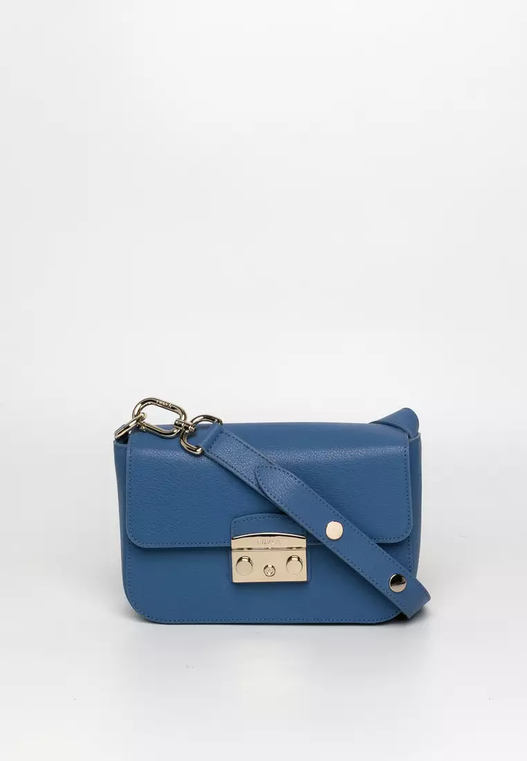 Buy Furla Furla Metropolis S Crossbody Bag 2023 Online | Zalora Philippines