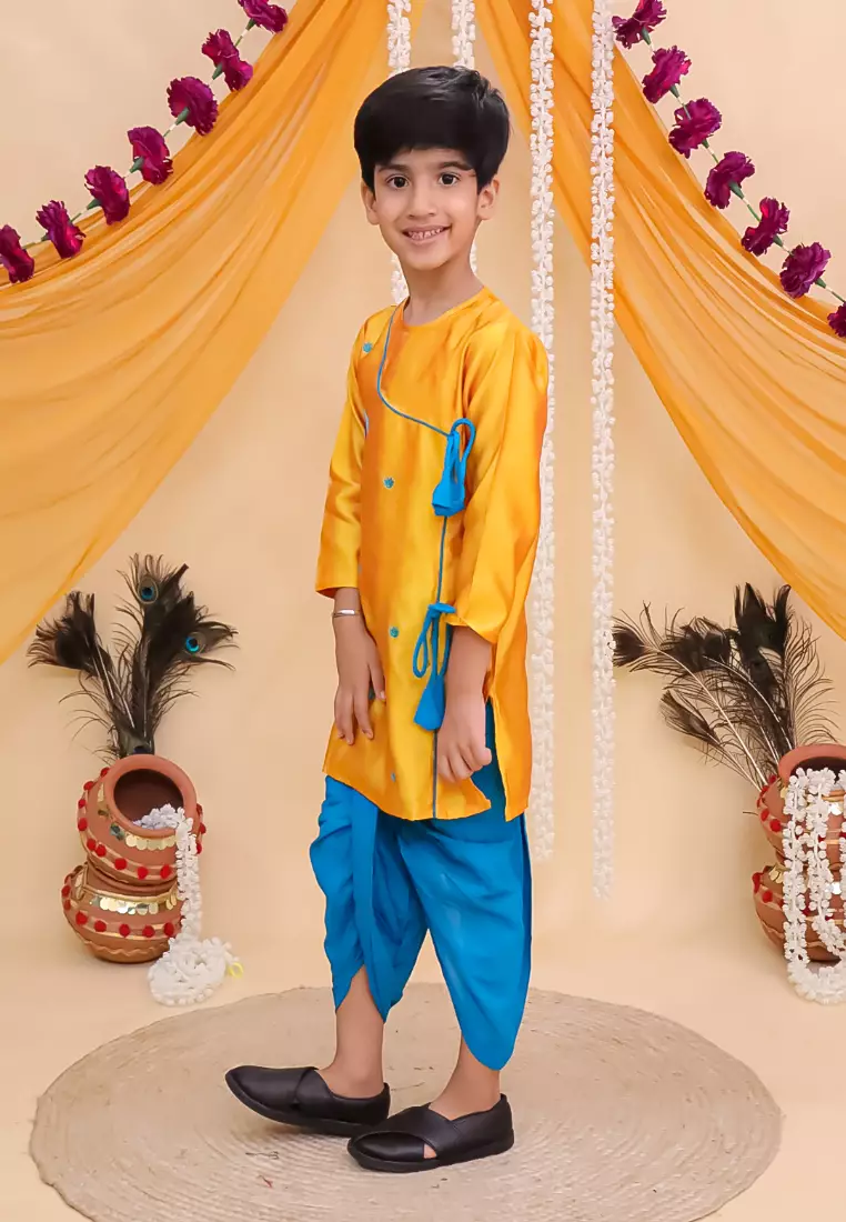 The Mom Store Vrindavan Vibe 刺绣男童 Dhoti 库尔塔套装 - 黄色
