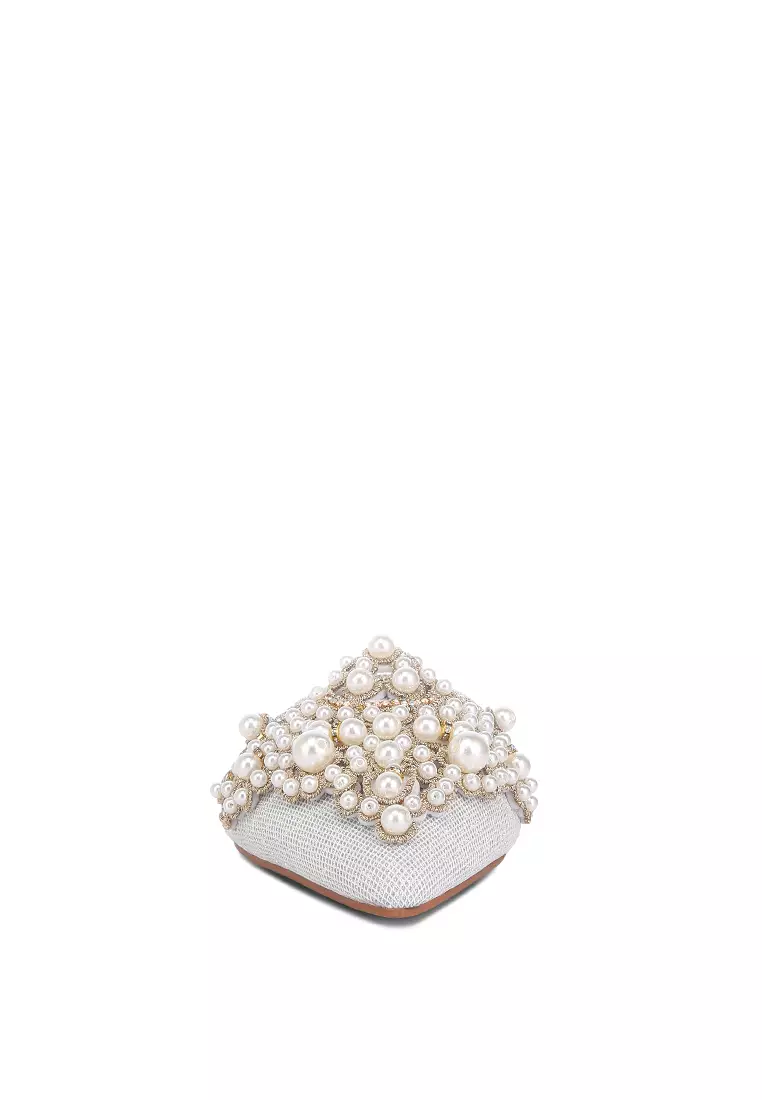 Mules mutiara halus yang dihias dalam Perak