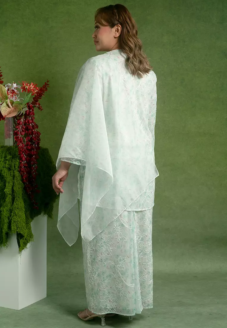 Aneesa Plus size Kurung with Shawl