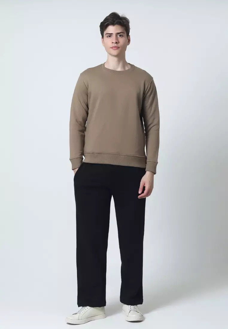 Cotton Well Coofy Crewneck Sweatshirt with Hidden Pocket Toffee | Sweater Polos Kantong Tersembunyi Coklat Mocca