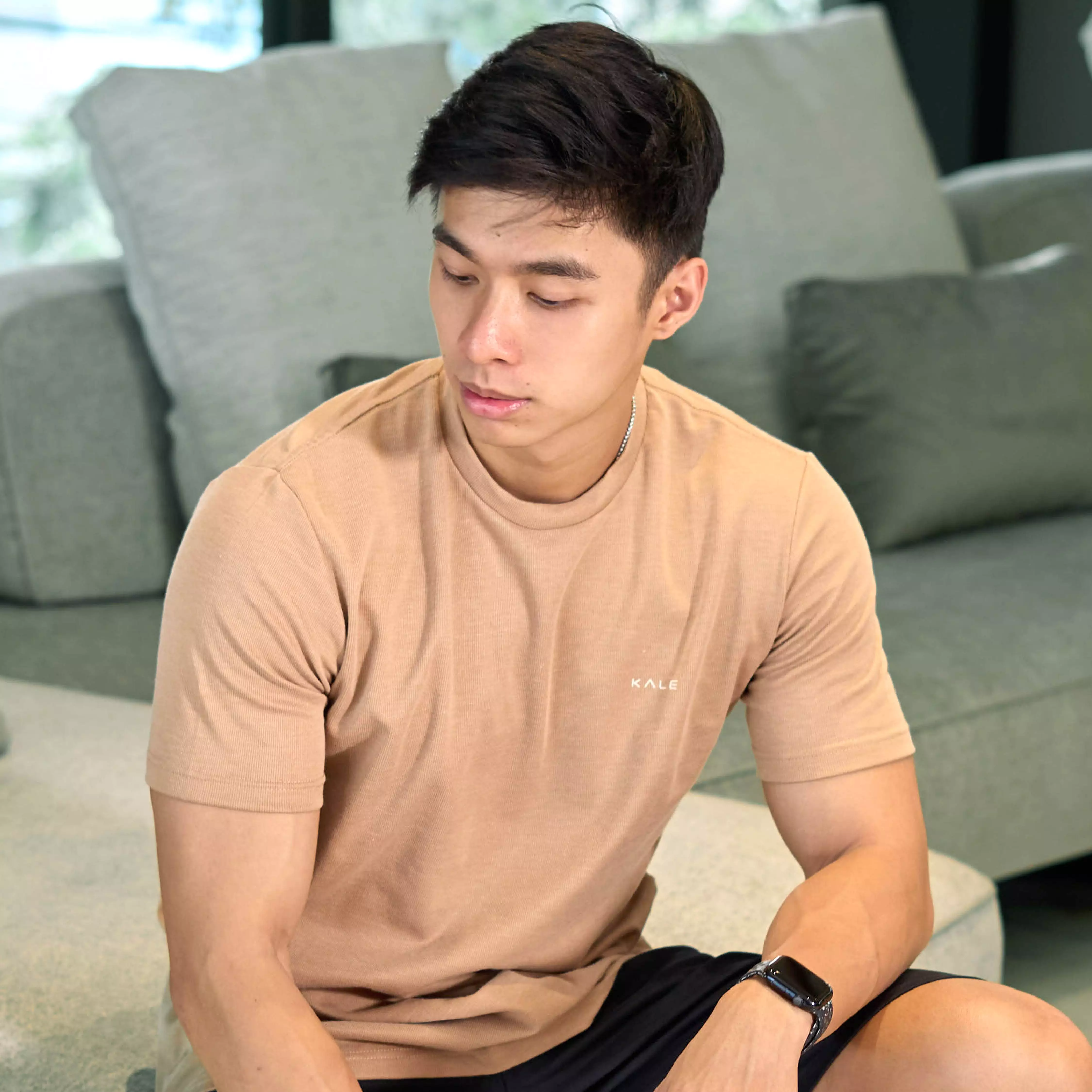 Kale Jovan Light Brown / Kaos Pria Basic Polos Lengan Pendek