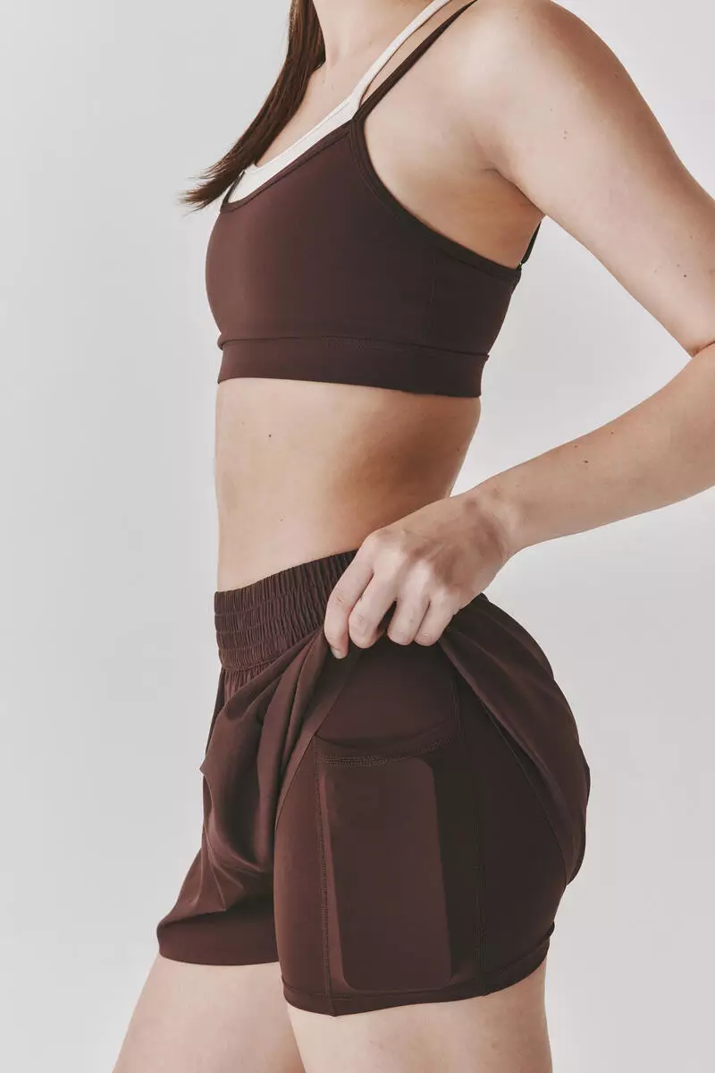 Double-layered sports shorts