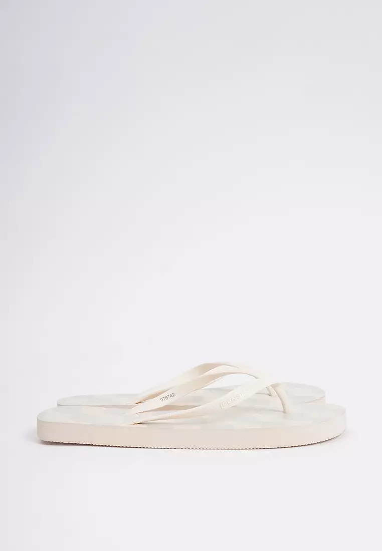 Discount on Penshoppe  shoes - SKU: Women's Regular Flip Flops With Printed Sole