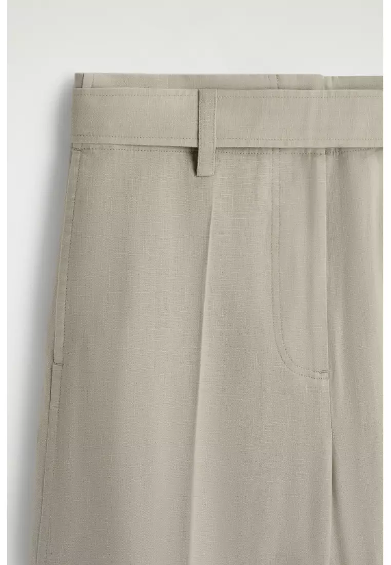 BELTED LINEN BARREL-LEG TROUSERS