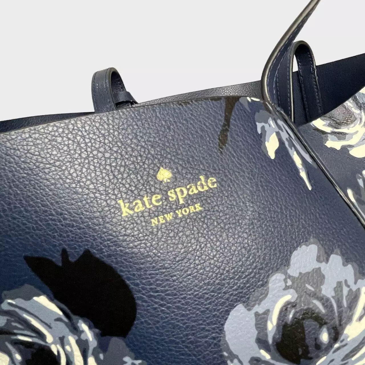 Kate spade arch place mya reversible tote top