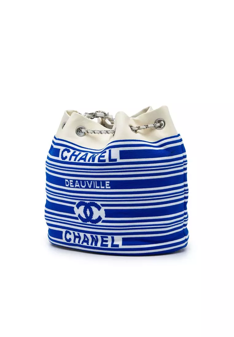 Pre-Loved Chanel Venise Biarritz Mixed Fibers And Lambskin Drawstring Bucket Bag