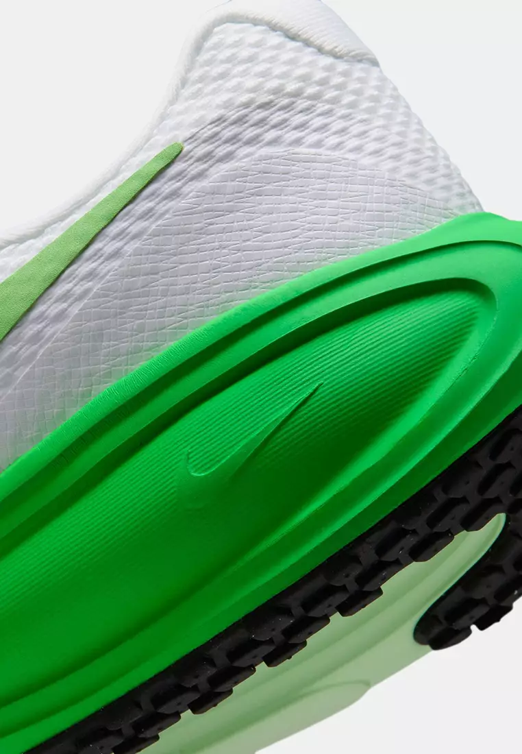 Revolution 8 Road Running Shoes
