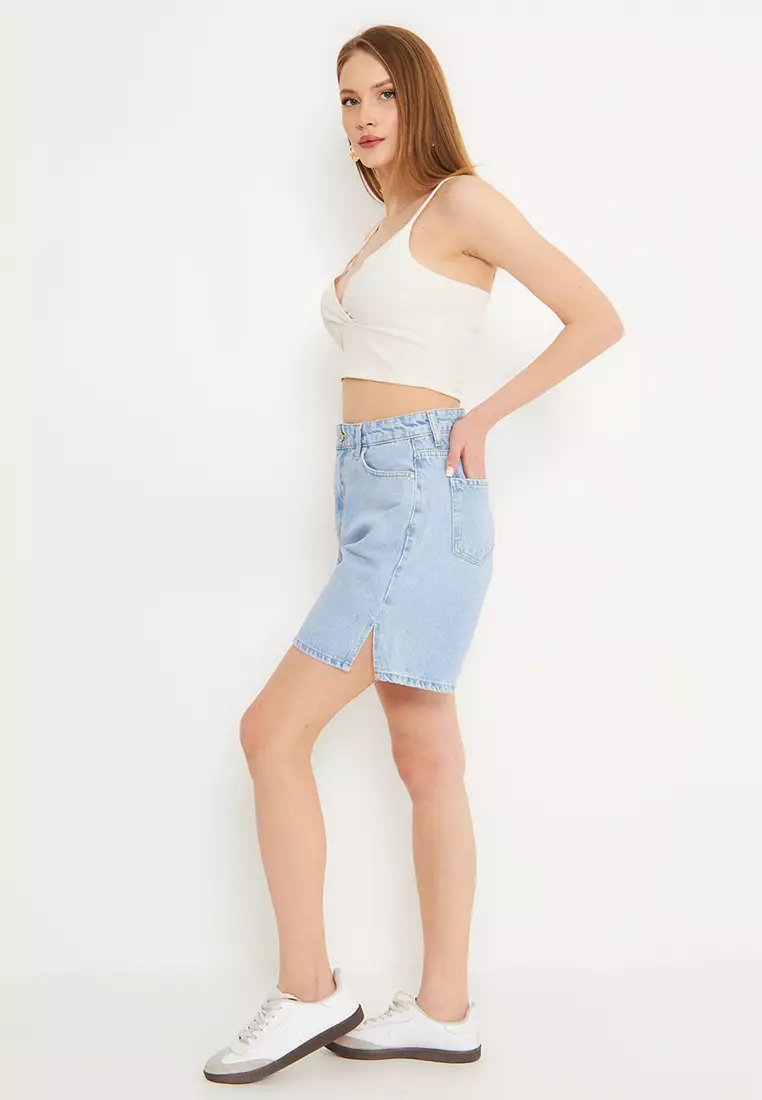 Light Blue Leg Slit Detail Regular Waist Denim Bermuda TWOSS25SR00148