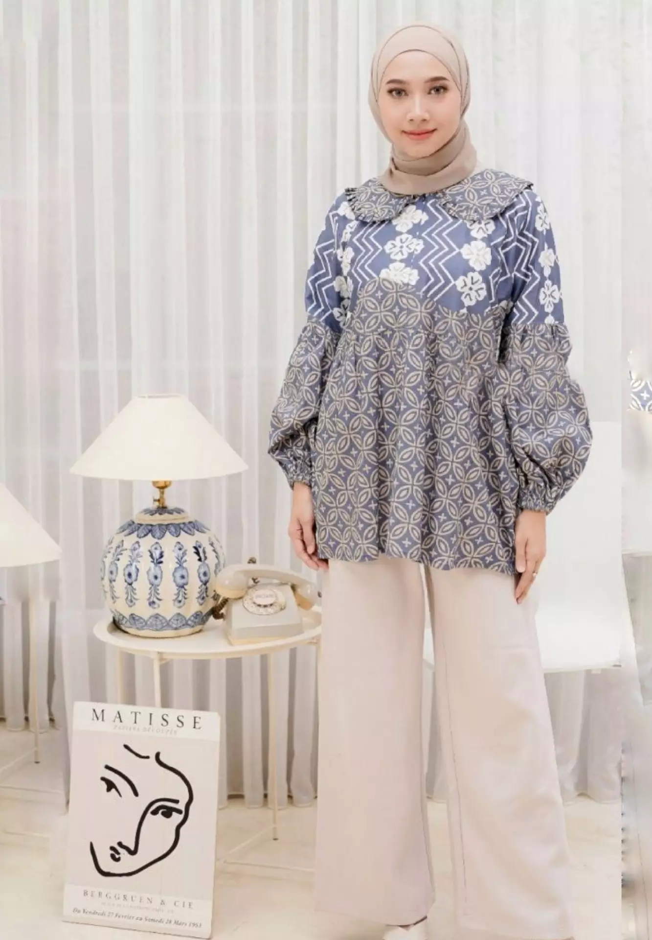 Blouse Batik Dharmarendra Biru Premium Elegant B.K