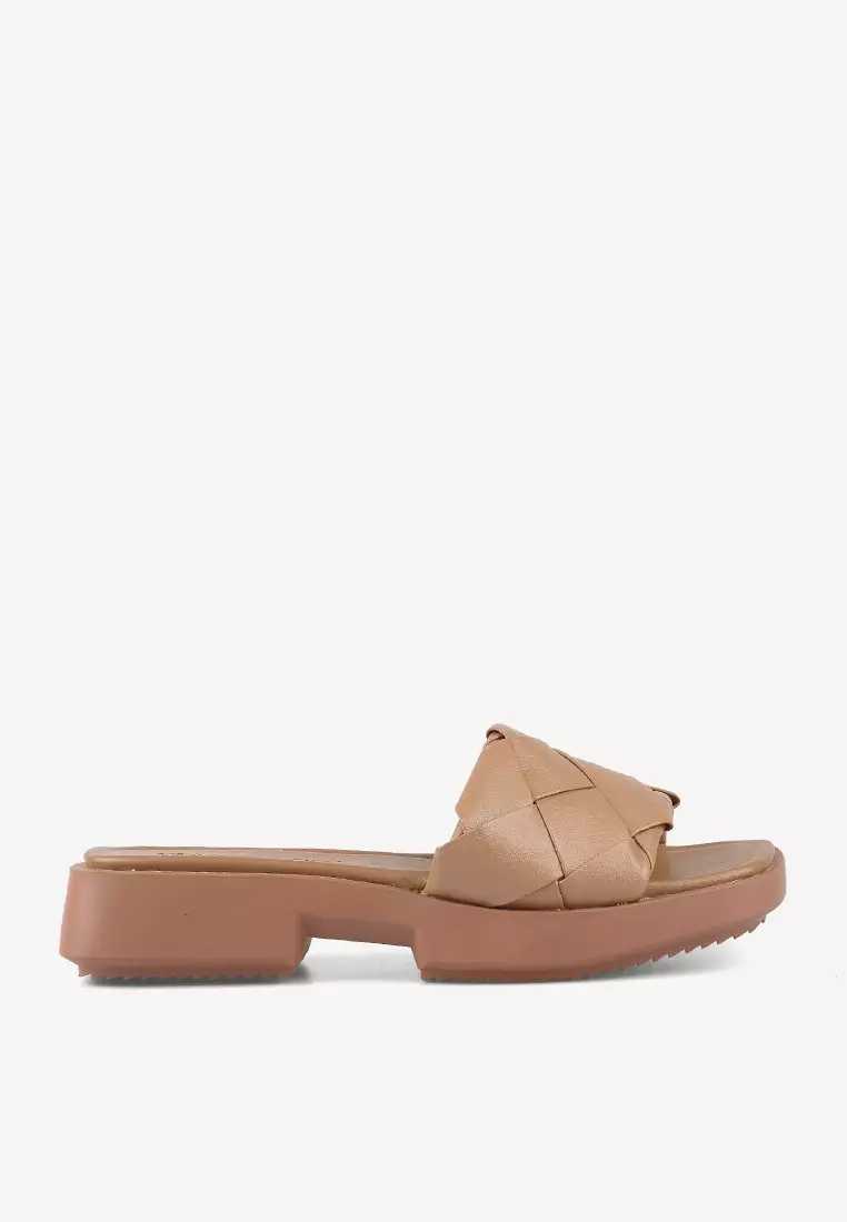 Sandal Platform Slip on Wanita L.Tara - Fransisca Renaldy