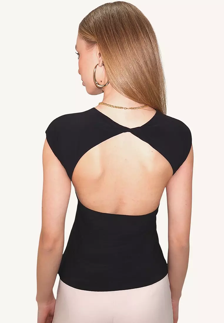 Black Crew Neck Back Low-Cut Drawstring Sandy Blouse