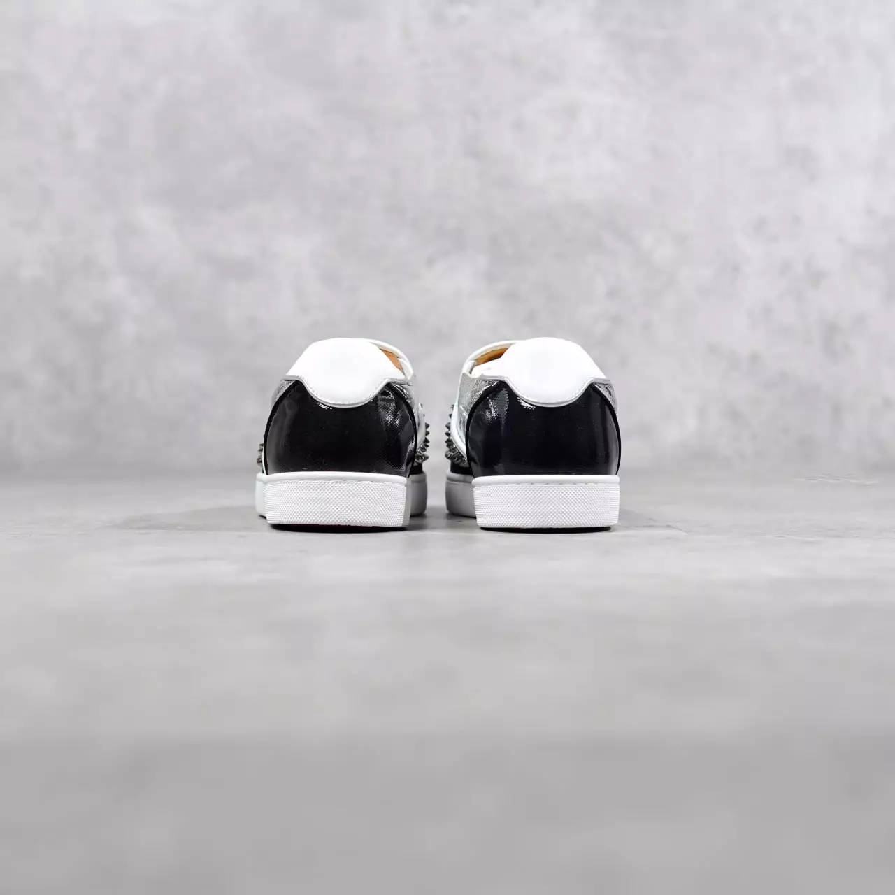 Sepatu CHRISTIAN LOUBOUTIN SAILOR BOAT SPIKE SILVER WHITE SLIP ON 100% ORIGINAL