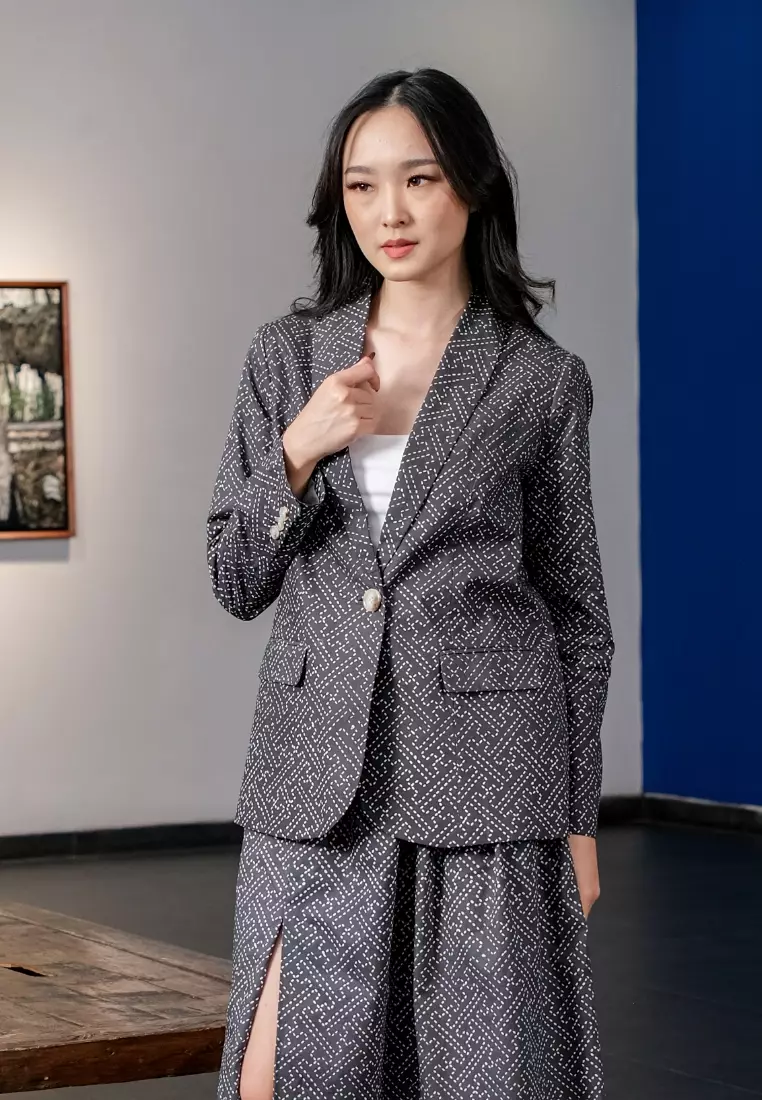 Karmina Batik Blazer