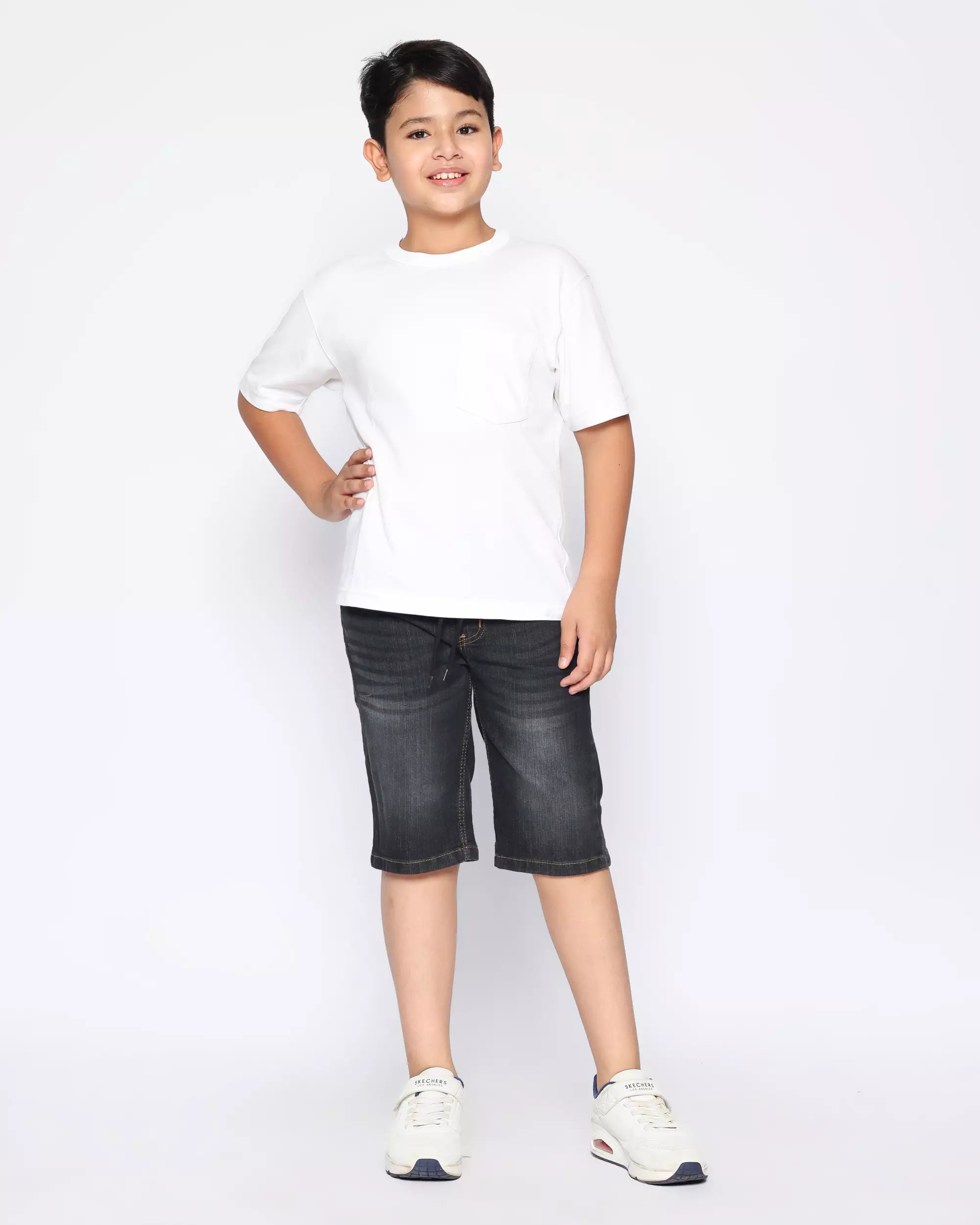 Celana Pendek Anak Laki Jeans Black With Model - FORTUNES