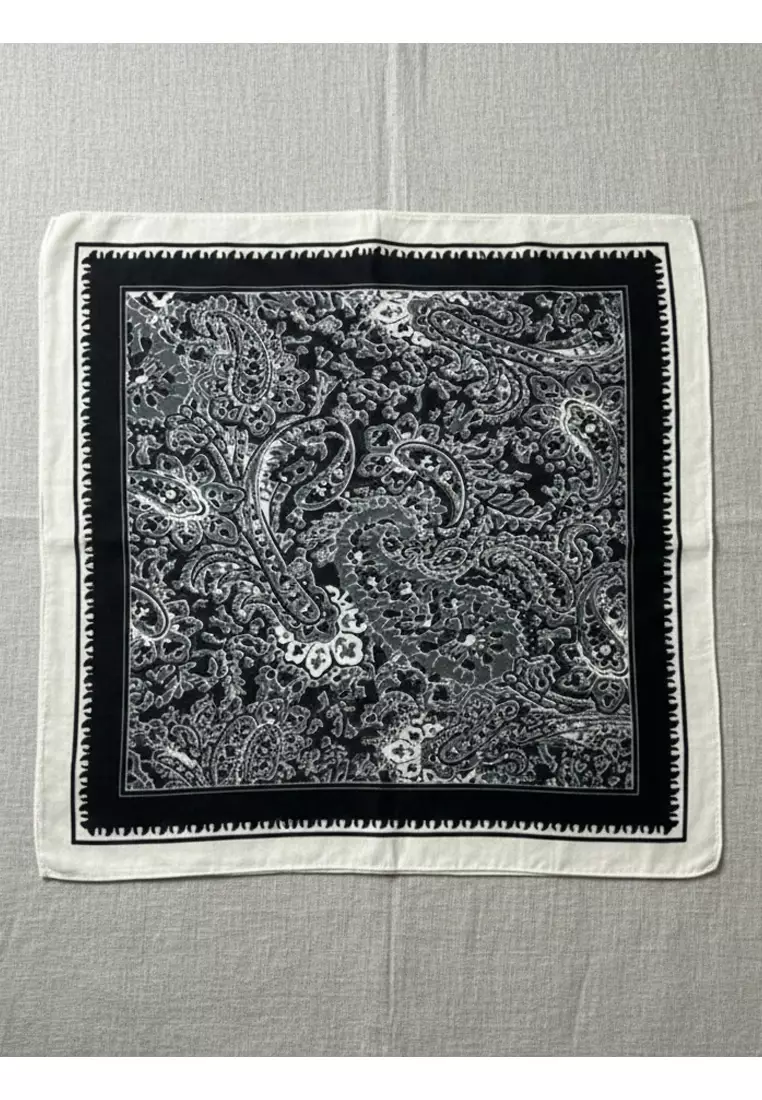 Aksesoris Scarf Paisley Motif Silky Square Satin Scarf Segi Empat Ukuran Kecil Black & white