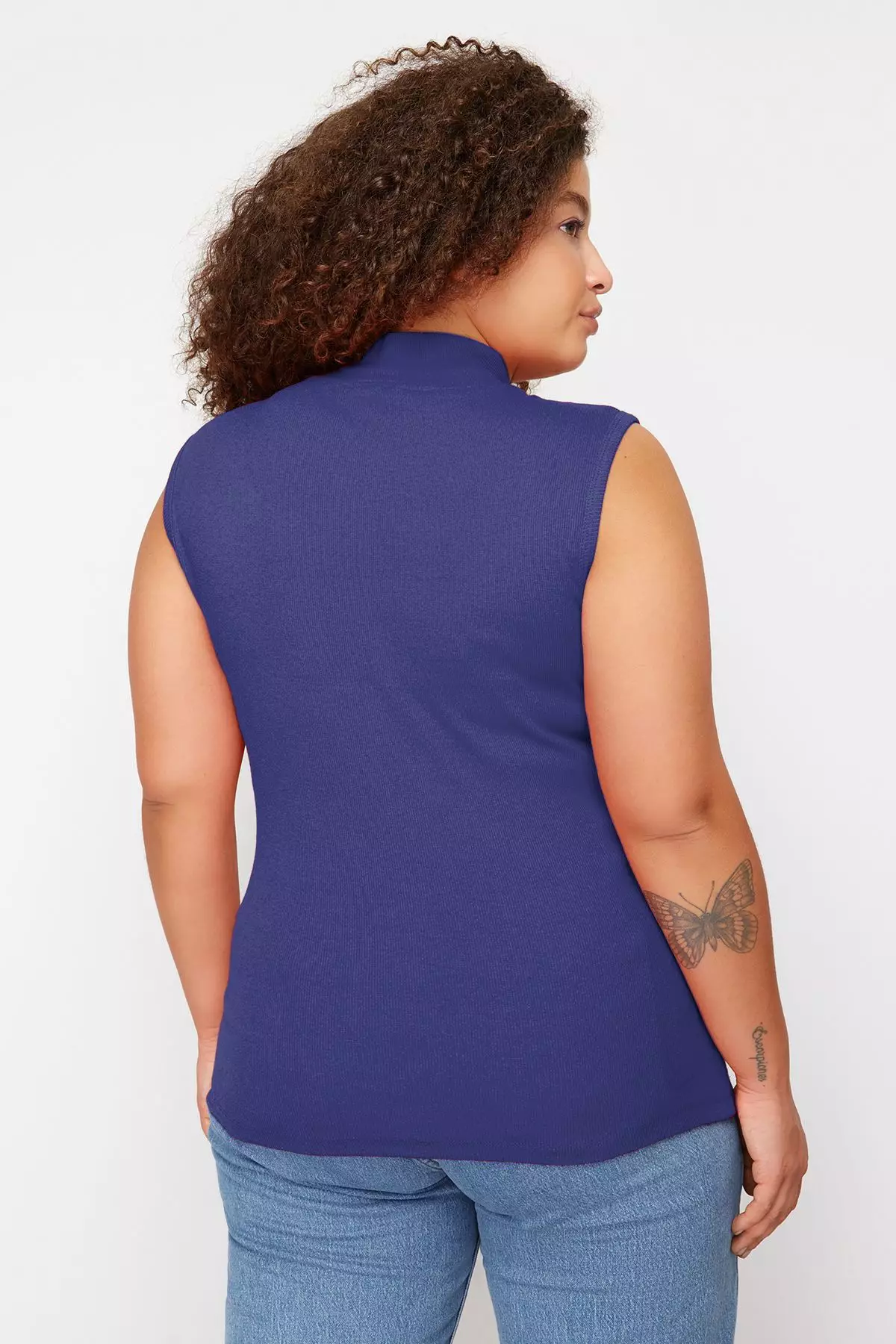 Plus Size Sleeveless Knit Top