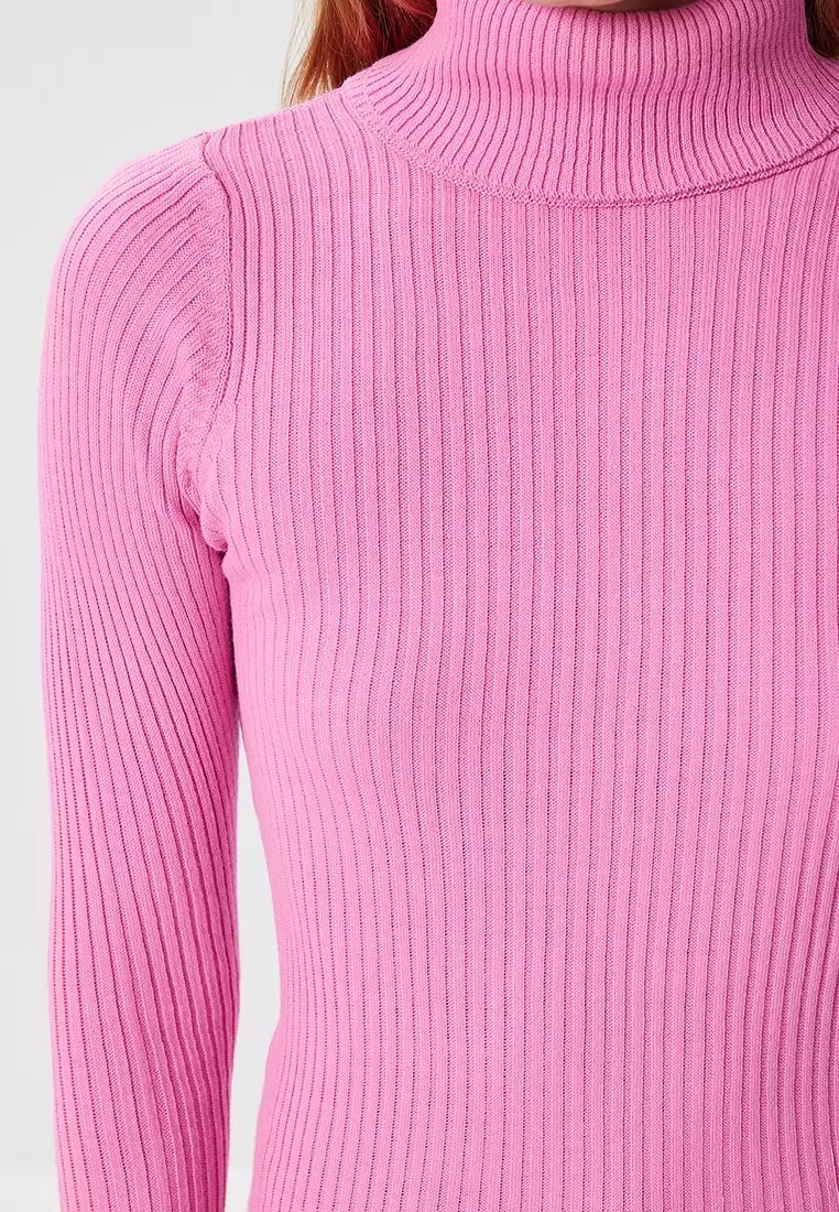 Turtleneck Ribbed Lycra Sweater