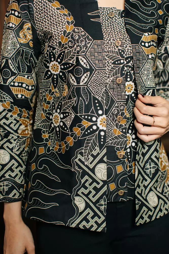 Arvian Black Blouse Batik Kutu Baru Wanita Tricot Katun