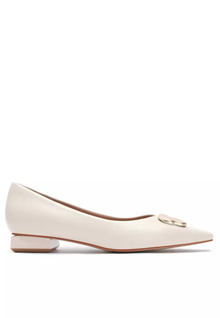 Discount on Twenty Eight Shoes  shoes - SKU: 2cm Square Toe Buckle Pumps 2220-5