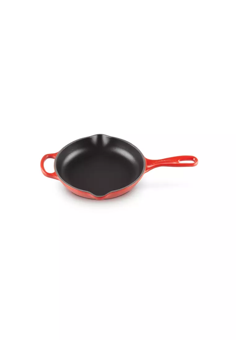 https://dynamic.zacdn.com/IoiaBbRwDwUEszpCfMqrEmrkR_Y=/filters:quality(70):format(webp)/https://static-sg.zacdn.com/p/le-creuset-0351-5745313-1.jpg