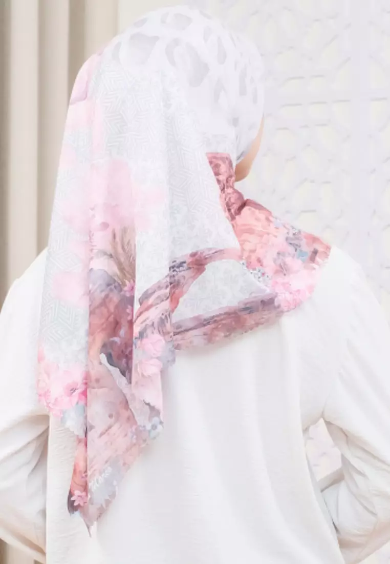 Hijab Segi Empat Wanita Premium Alula Series Signature Square Voile Scarf Pewter Cloud