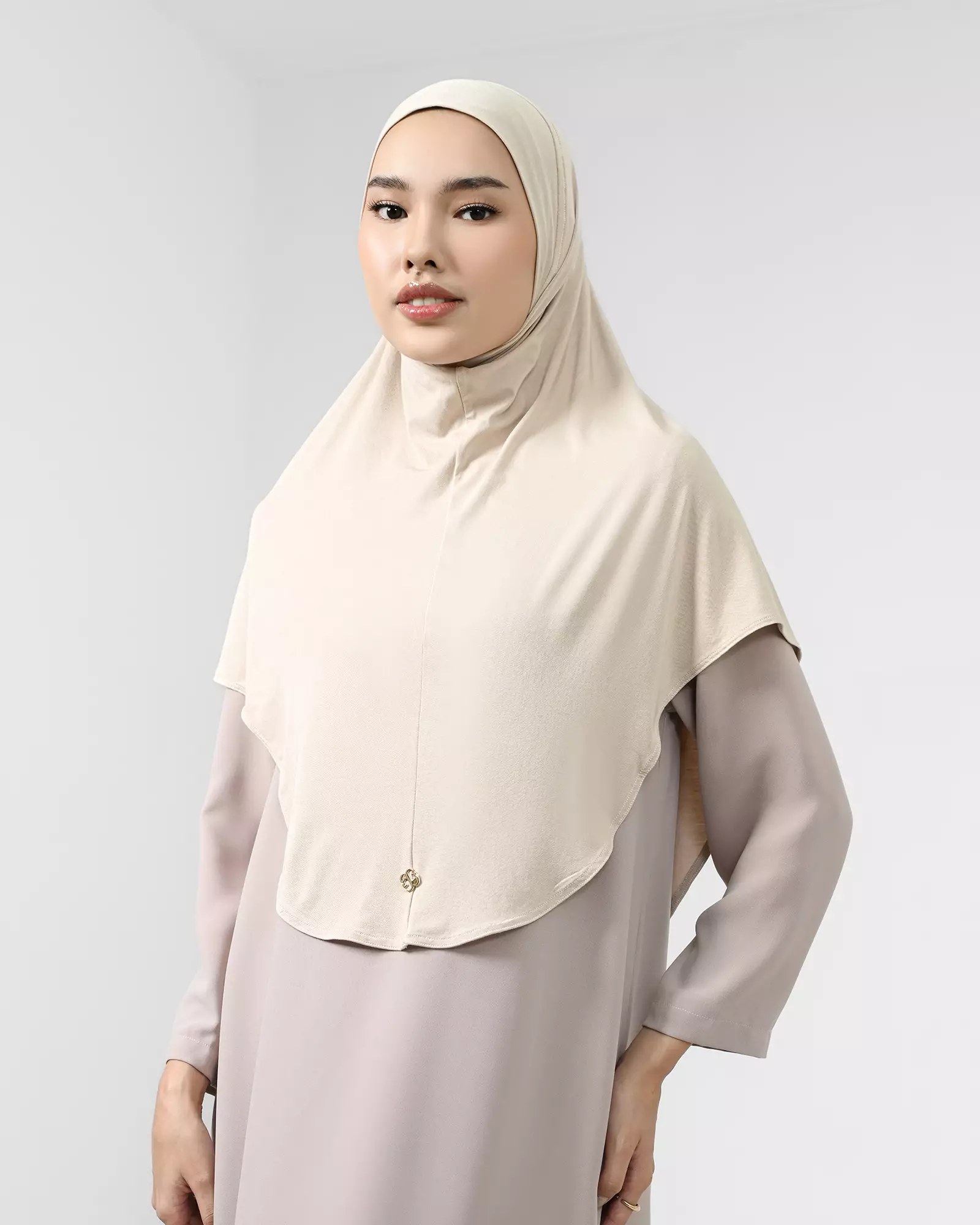 Geulis.id SUHAY LONG BERGO - NUDE