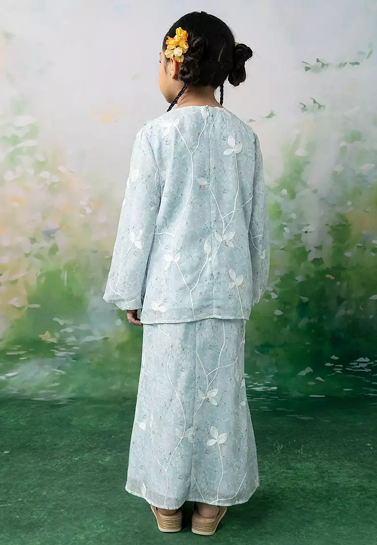 Rosé Embroidered Kurung with Lace Set