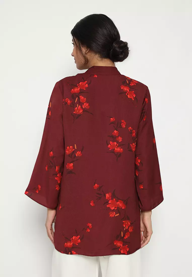Floral Sanghai Blouse In Maroon By Brilliant Girl Warna MARUN