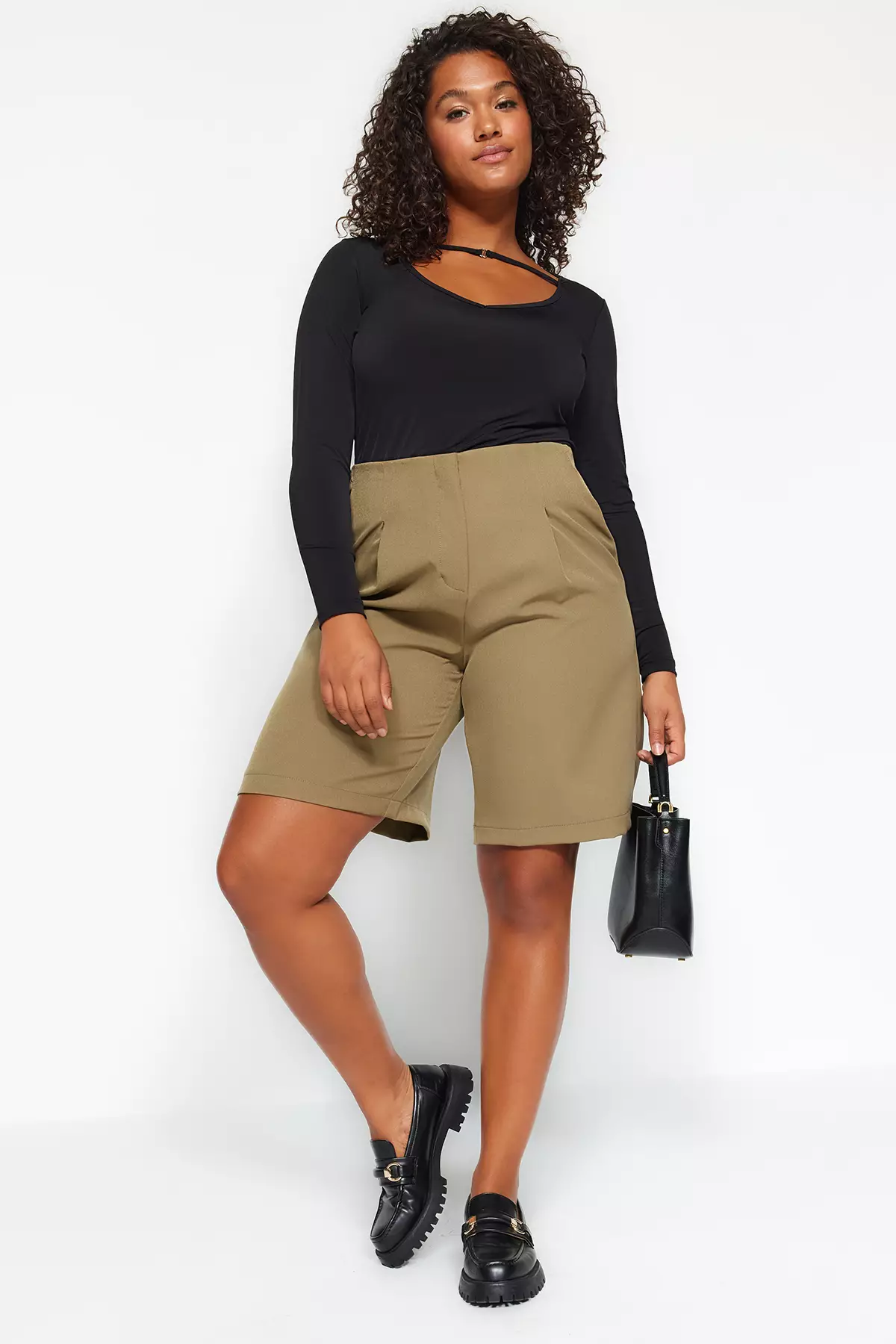 Khaki shorts plus size top
