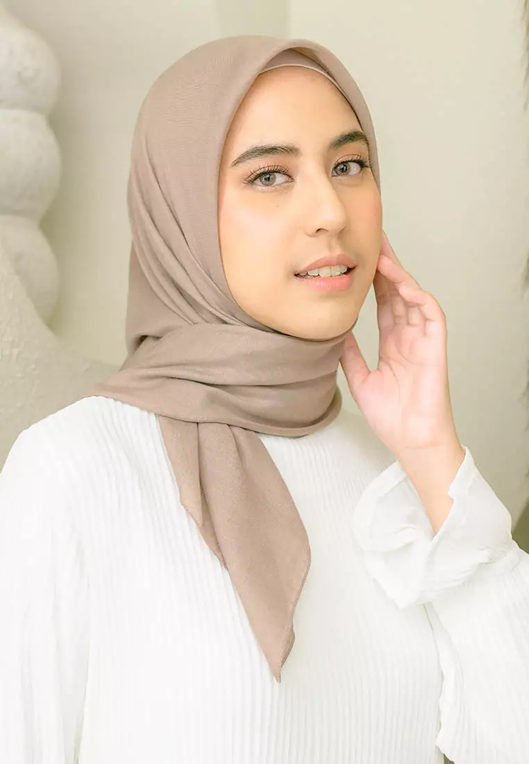 Theya Voal Square Milo NEW