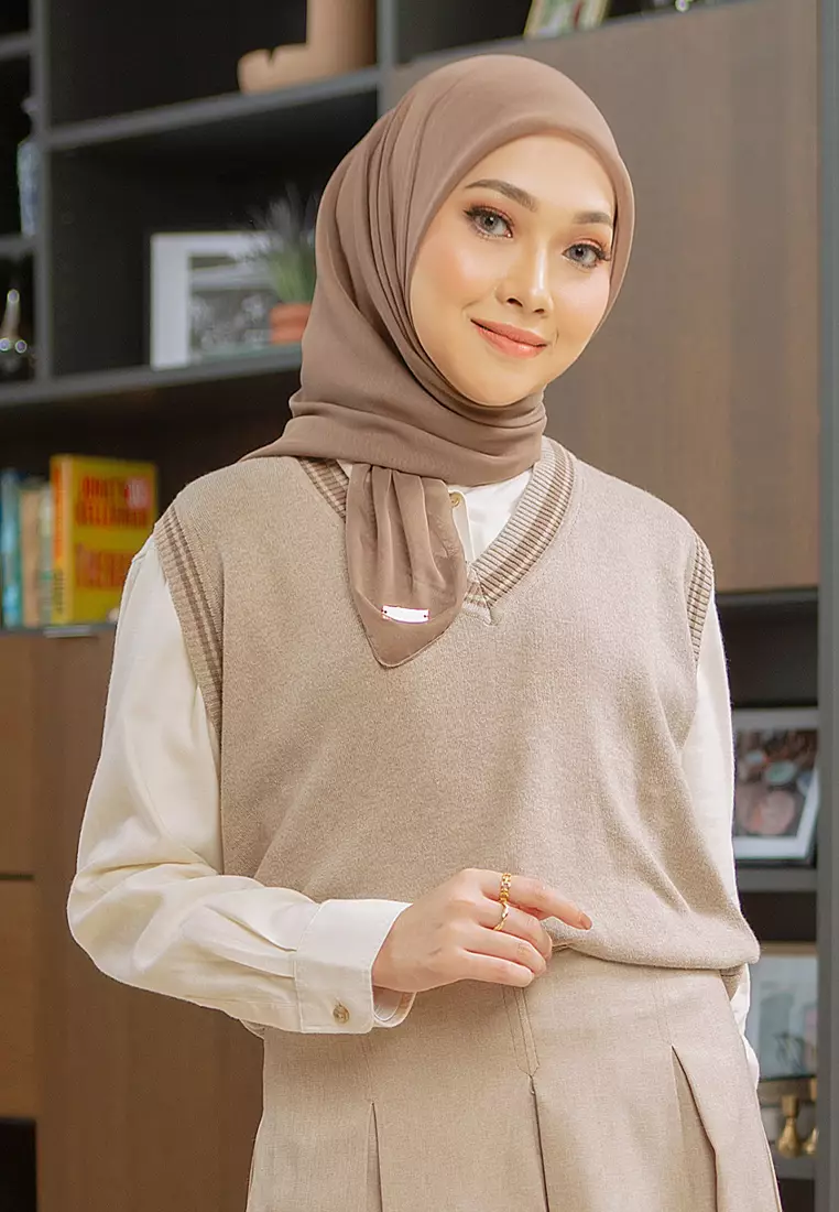 Ayya Knit Vest Mocca