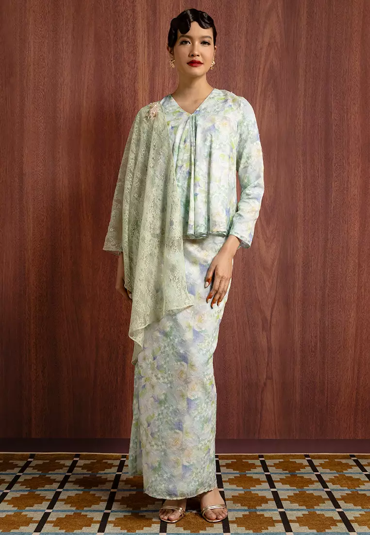 ARINA KEBAYA SET WITH SHAWL