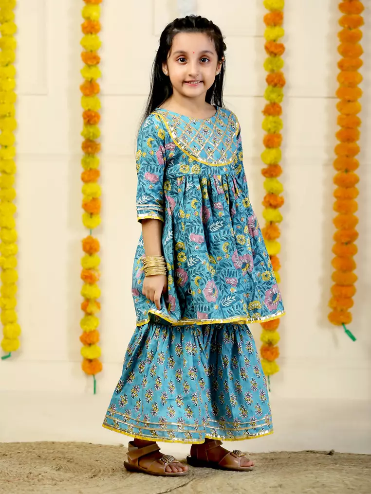 Jaldhara 花卉印花女孩 Anarkali Kurta Sharara 套裝