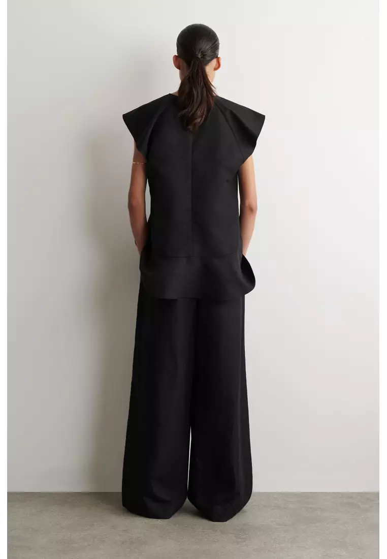 FLARED CAP-SLEEVE TOP